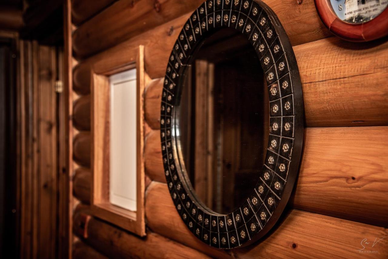 *2 Bdr Log House /Mountains/Queen Bed/Fireplace Gourri Exteriér fotografie
