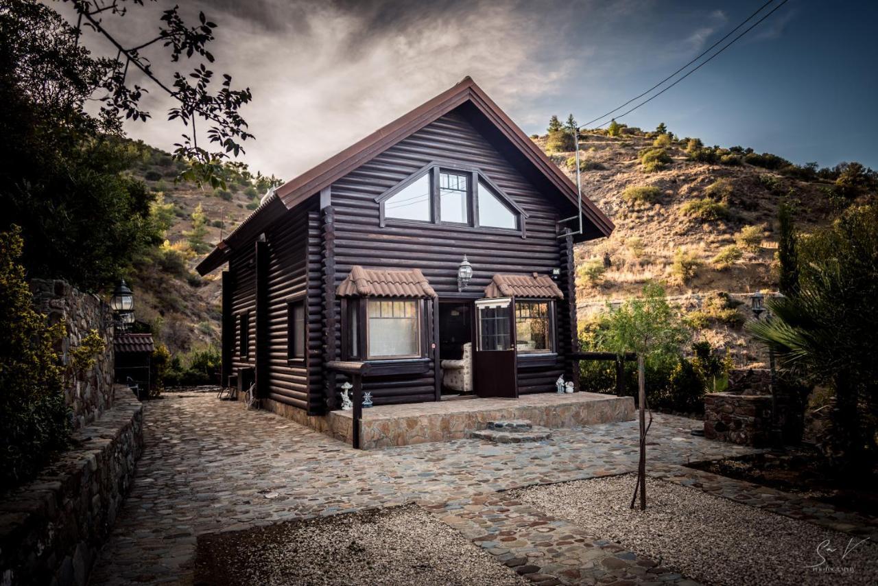 *2 Bdr Log House /Mountains/Queen Bed/Fireplace Gourri Exteriér fotografie